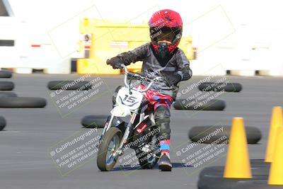 media/Nov-06-2022-SoCal Trackdays (Sun) [[208d2ccc26]]/Around the Pits/